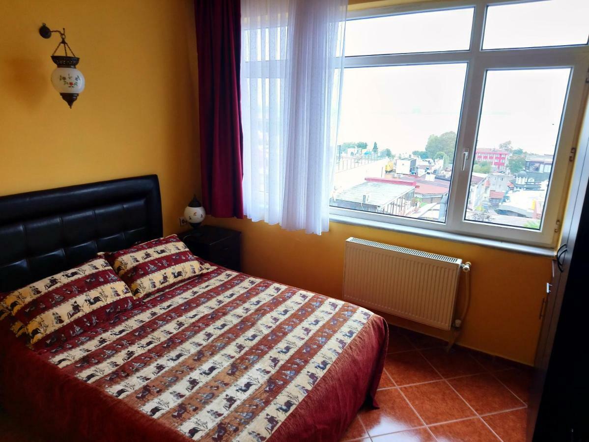 Cosmopolitan Park Hotel Истанбул Екстериор снимка
